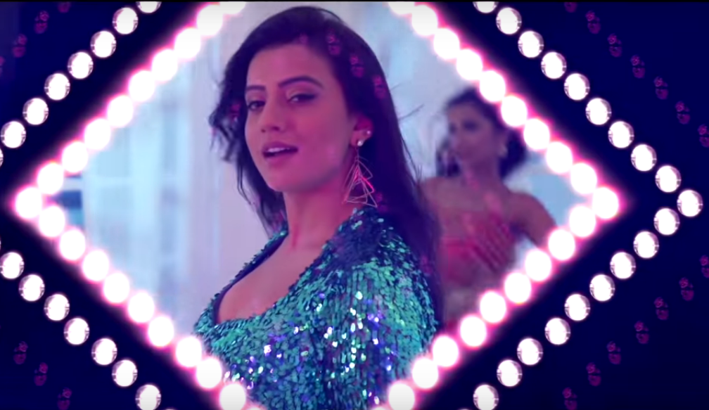 Akshara Singh Song Ek Lakh Ka Lehnga Was A Big Hit On Youtube