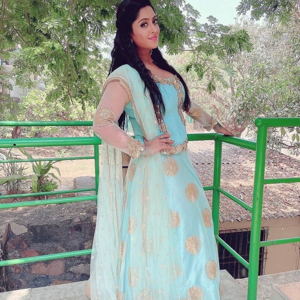 Shubhi Sharma Pictures